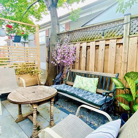 Toronto Bed & Breakfast - Free Parking Екстер'єр фото
