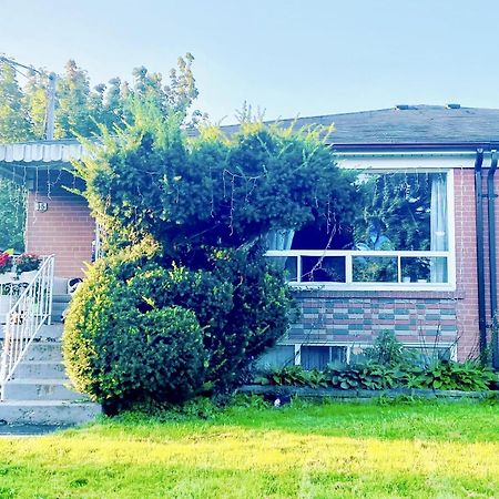 Toronto Bed & Breakfast - Free Parking Екстер'єр фото