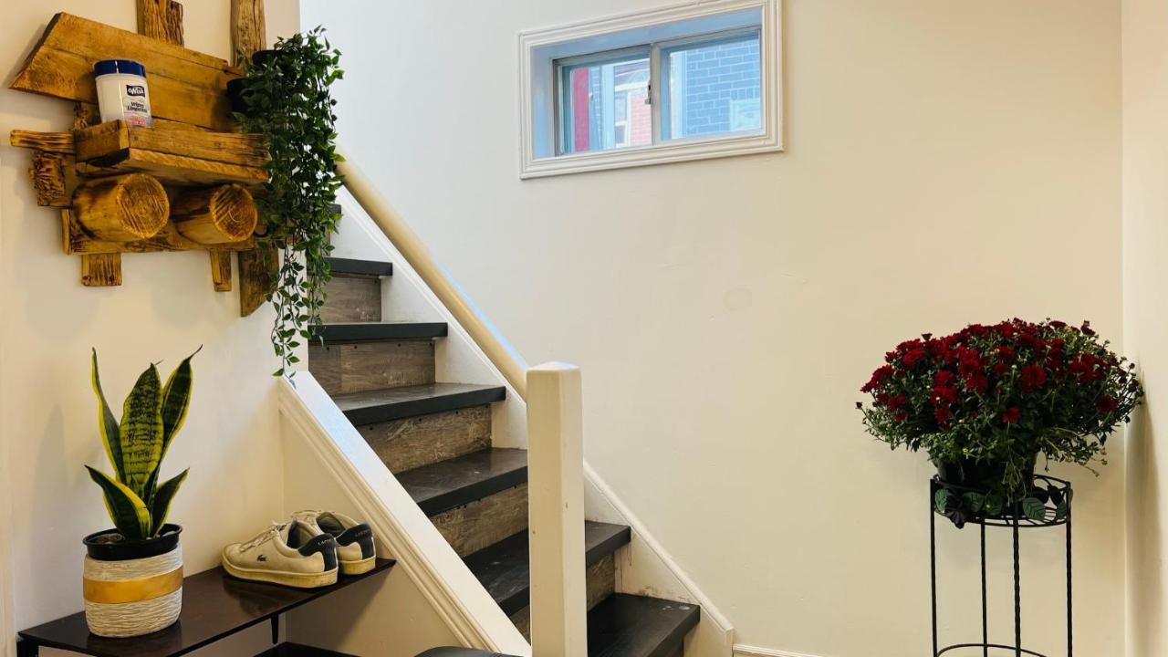 Toronto Bed & Breakfast - Free Parking Екстер'єр фото