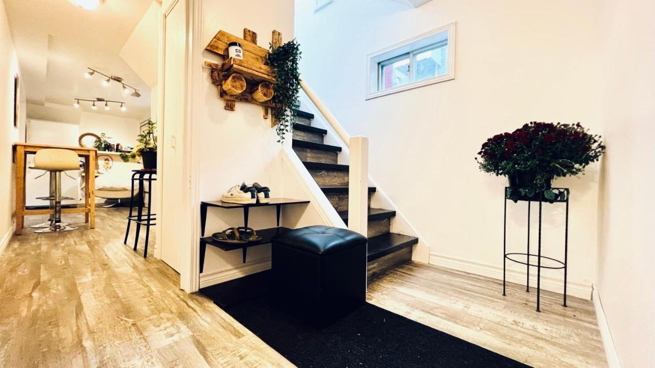 Toronto Bed & Breakfast - Free Parking Екстер'єр фото