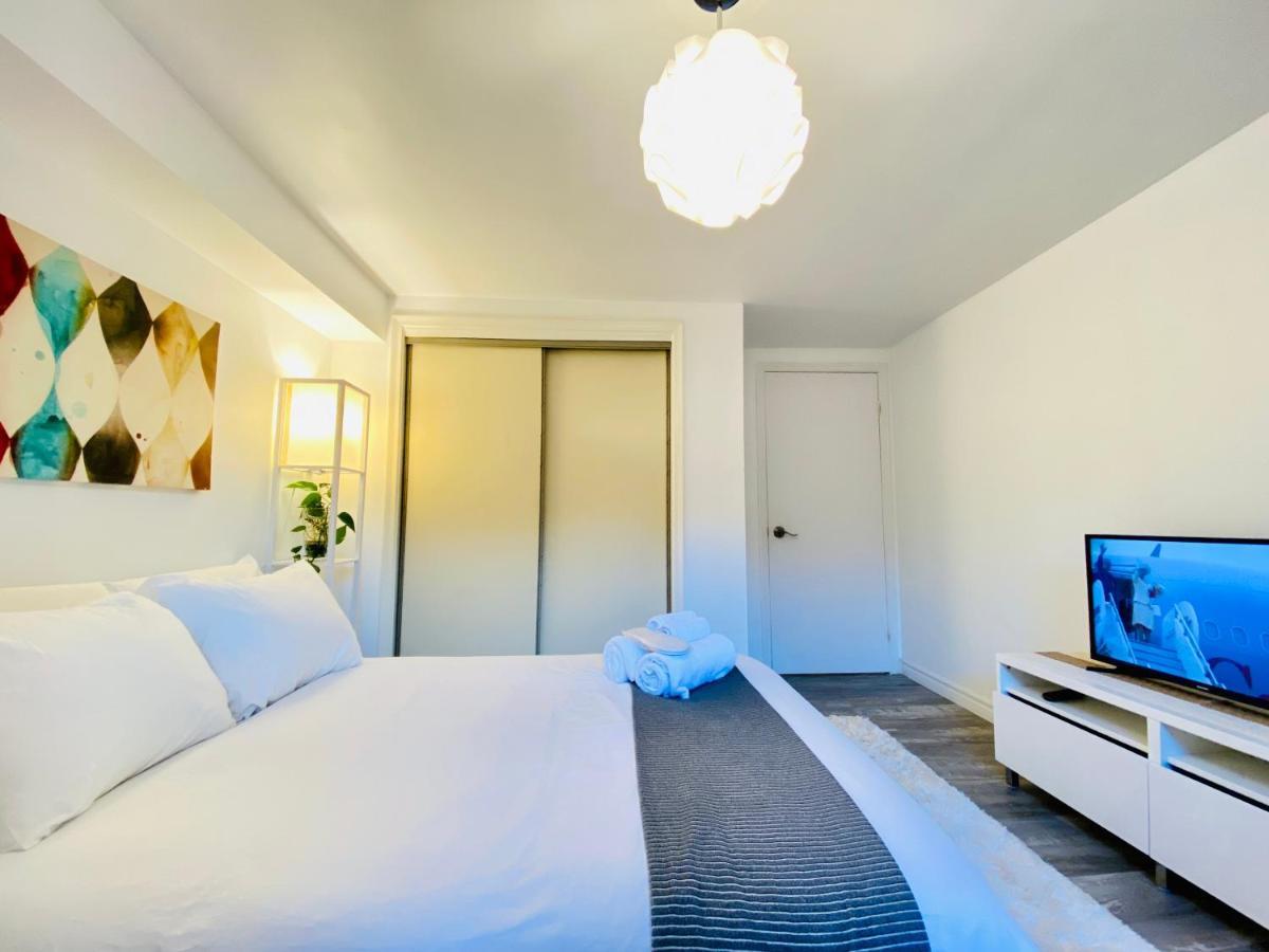 Toronto Bed & Breakfast - Free Parking Екстер'єр фото