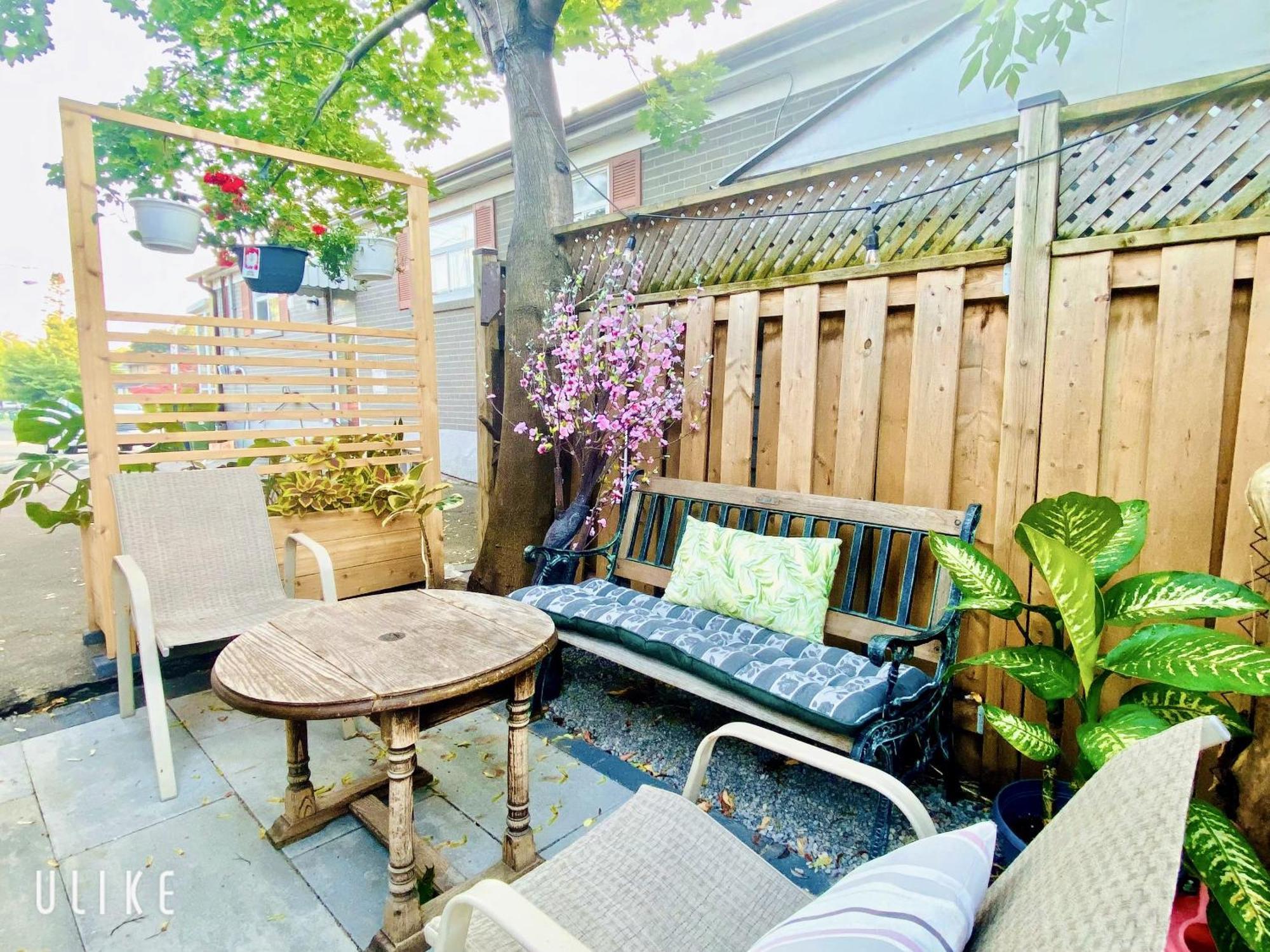 Toronto Bed & Breakfast - Free Parking Екстер'єр фото